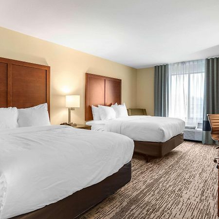 Comfort Inn & Suites Ames Near Isu Campus Экстерьер фото