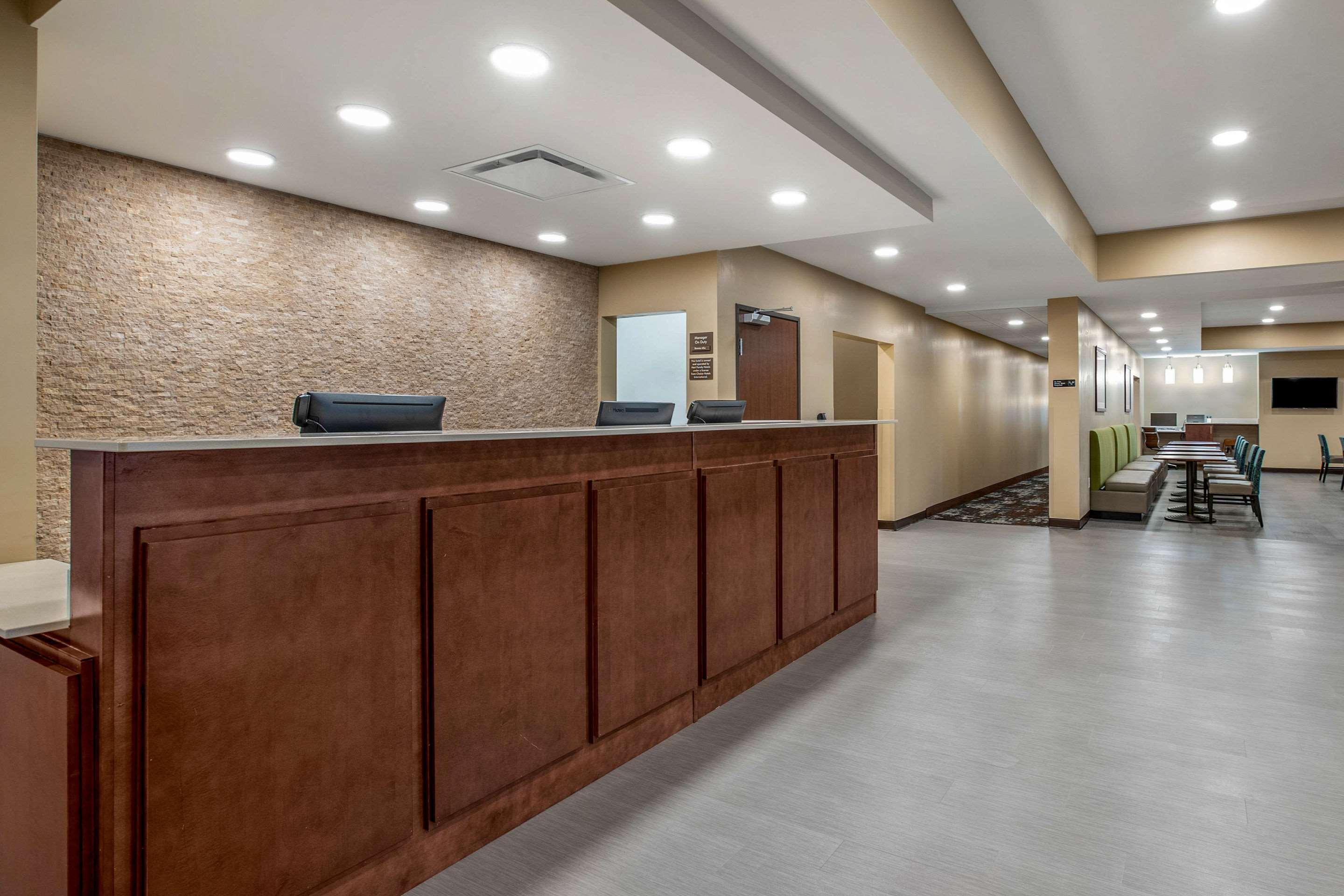 Comfort Inn & Suites Ames Near Isu Campus Экстерьер фото