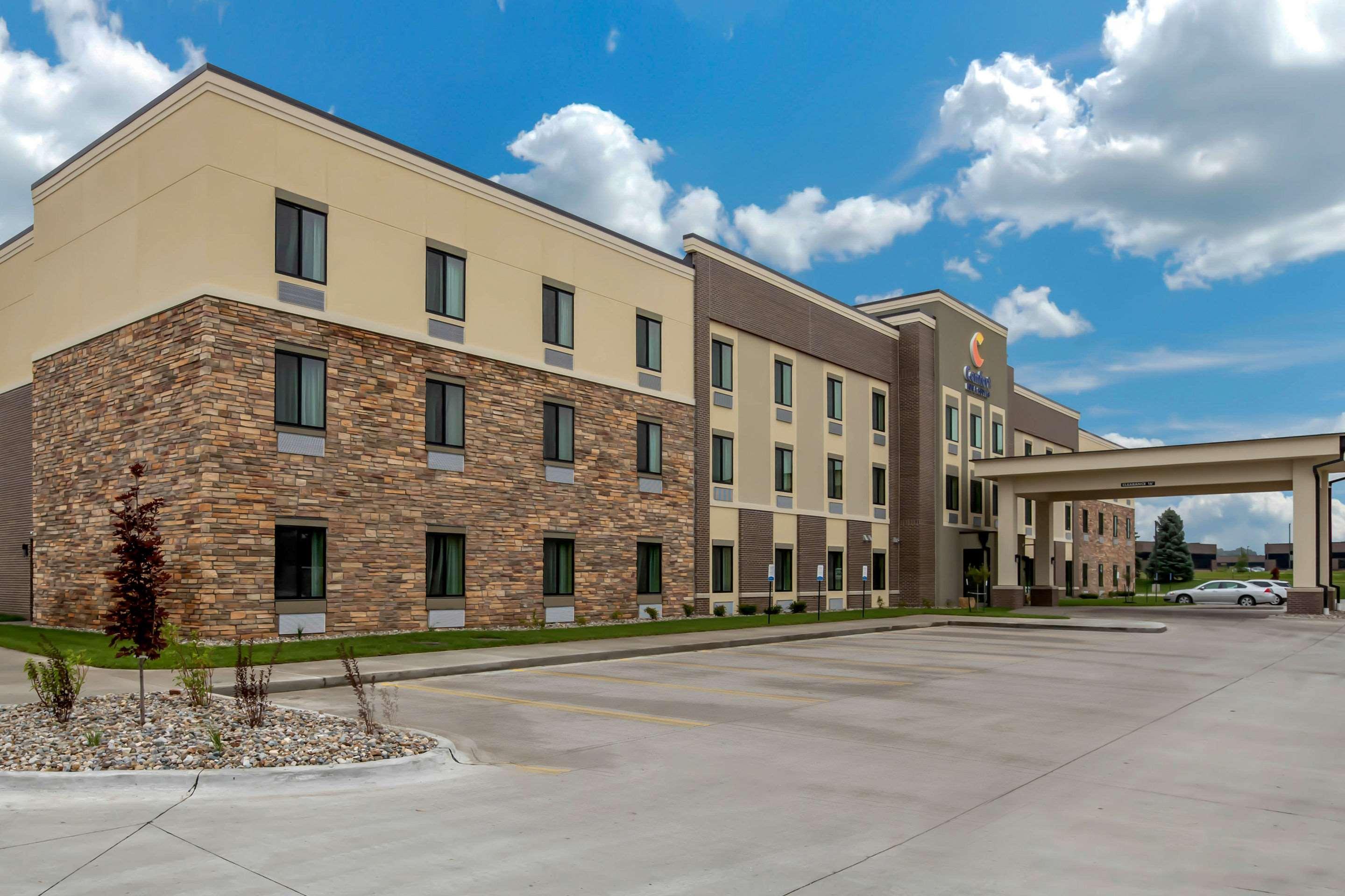 Comfort Inn & Suites Ames Near Isu Campus Экстерьер фото